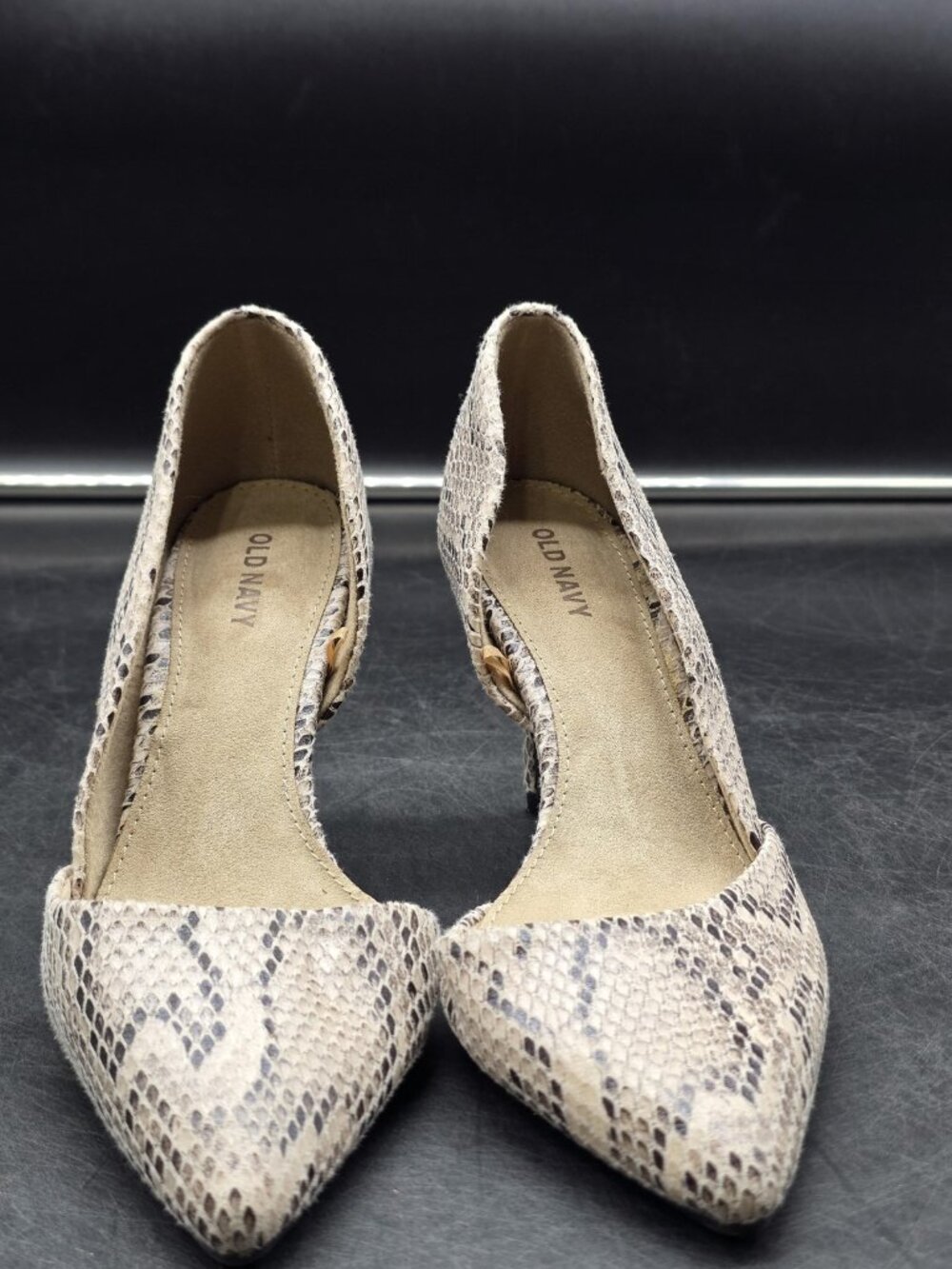 Old Navy Shoes Womens Size 6 Beige Snake Print D'Orsay Pointed Toe Heels Stains - Picture 2 of 11